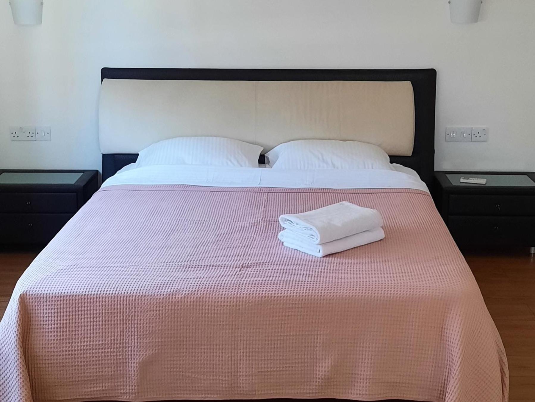 Villa Larnaca Bay Resort Вороклини Экстерьер фото